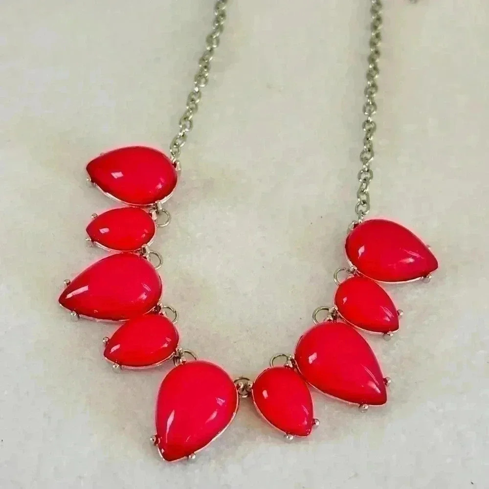 Pampered Poolside - Pink Necklace - Picture 8 of 9